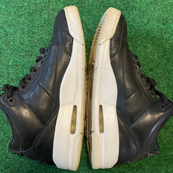 All black Jordan 3’s - Picture 4 of 8